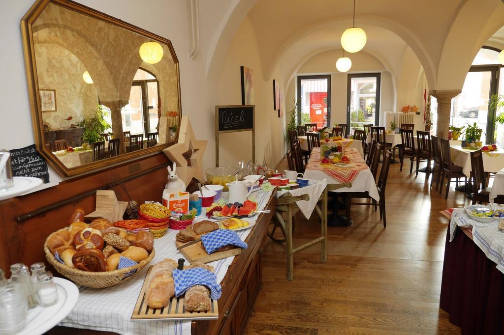 Stadt-Gut-Hotel Altstadt-Hotel Stern Neumarkt in der Oberpfalz Kültér fotó